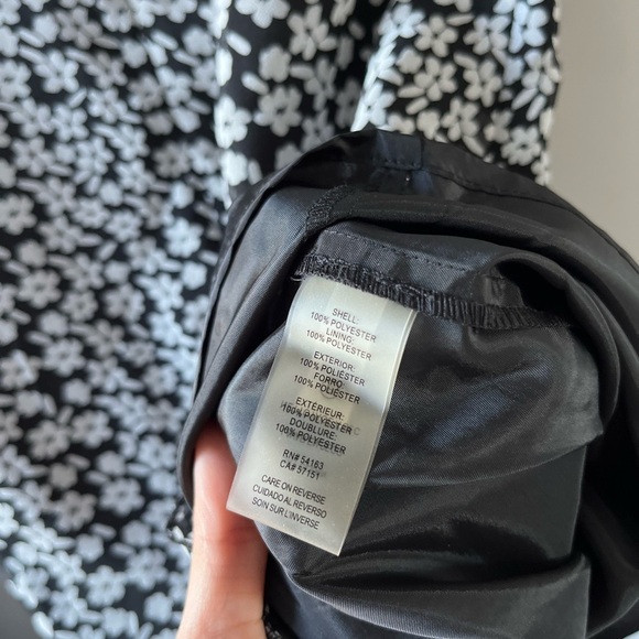 Karl Lagerfeld Floral Flutter Sleeve Mini Dress - Picture 4 of 11